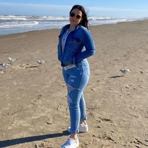 Meet your Posher, Lilly